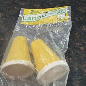 Lanco Salt & Pepper Shaker Set USA Yellow 1950's 1960's Vintage